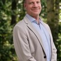 Headshot of Stuart Back, Chief Operating Officer for Banff Jasper Collection by Pursuit.